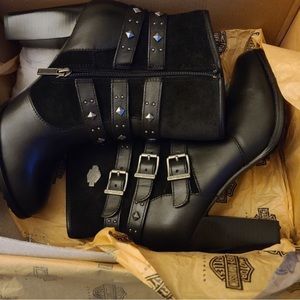 Harley Davidson 8-1/2 black leather ankle boots. Never worn.
